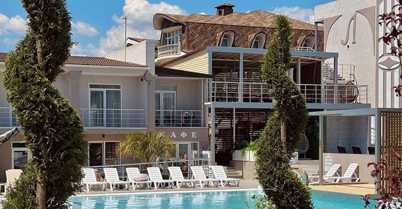 Отель в Саках с питанием «Ле-Ди»