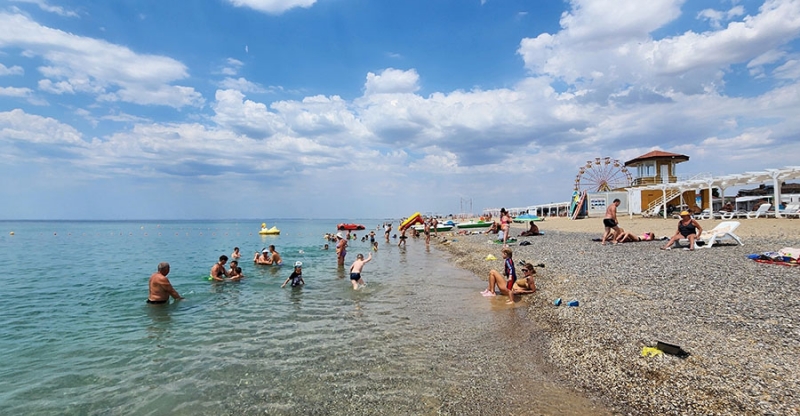 Песчаные пляжи Крыма для отдыха с детьми в отеле Ле-Ди в Саках